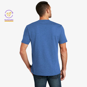 Man wearing District Men&