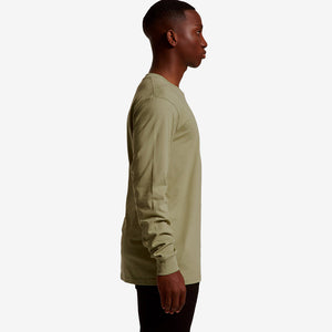 Man wearing AS Colour Men&