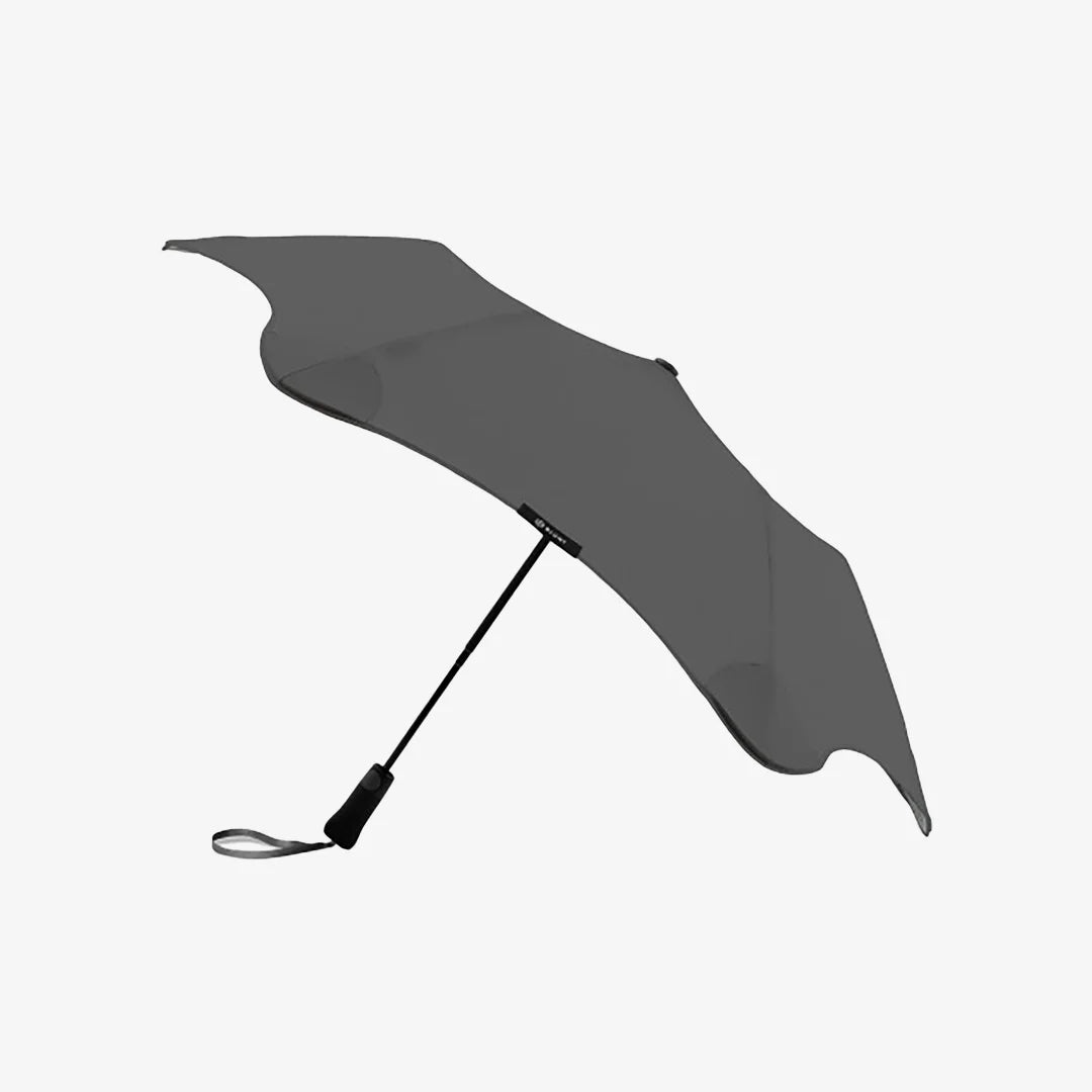 Blunt Metro Umbrella in Charcoal Side - 118435