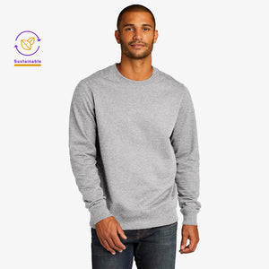 Man wearing District Men&