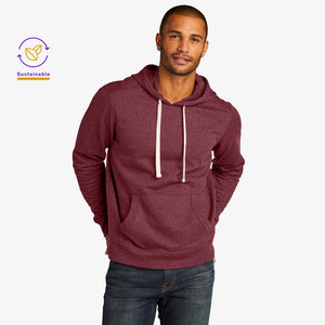 Man wearing District Men&