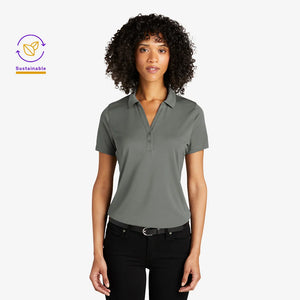 Woman wearing Port-Authority Women&
