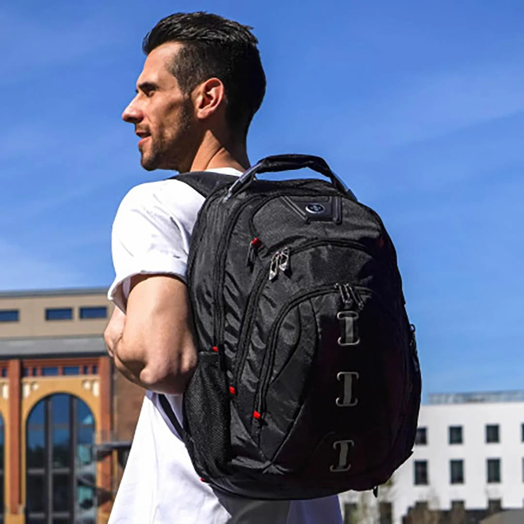 Man carrying Swissdigital Pixel 32L Backpack  - SD857 