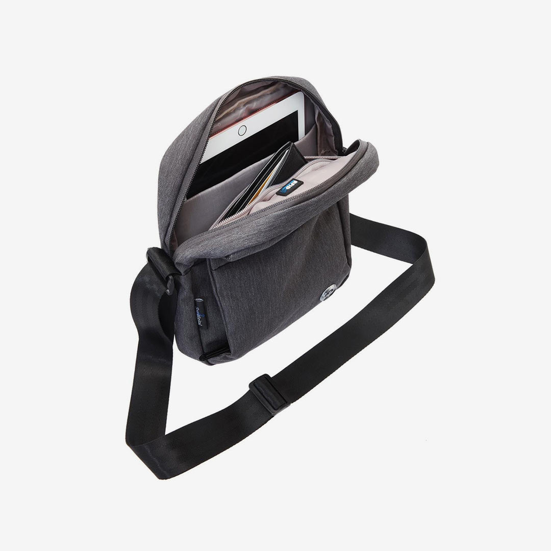 Shop Quality Swissdigital Scout Shoulder Bag Inside Detail - SD804